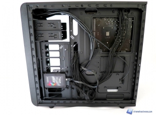 Thermaltake-V31-116
